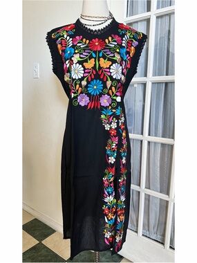 MEXICANA Midi Dress with Colorful Floral Embroidery